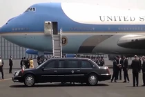 5 chuyên cơ và 800 người hộ tống Tổng thống Mỹ đến Việt Nam