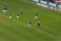 10 bàn thắng cuối cùng của các huyền thoại bóng đá