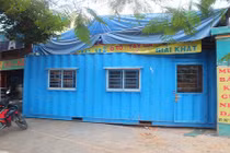 30 côn đồ chặn container, truy sát nhà dân: Nạn nhân kể lại