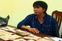 Video: Phát hiện đối tượng vận chuyển 500 triệu tiền giả