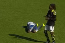 10 pha ăn vạ kinh điển nhất năm 2016