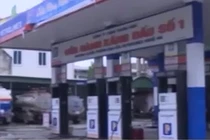 Video: Khám phá thủ đoạn pha trộn dung môi với xăng