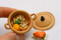 Món mì “Ramen” từ đất sét nhìn như thật gây ngỡ ngàng