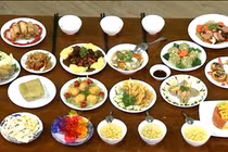 Tỉa củ quả trang trí mâm cỗ Tết thế này, ai cũng thích mê