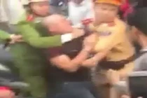 Nổ súng khống chế tài xế gây tai nạn liên hoàn, đánh nạn nhân