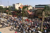 Cảnh tắc đường kinh hoàng quanh khu đô thị Đại Thanh