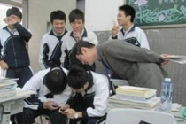 Chộp khoảnh khắc hài hước của giáo viên trên bục giảng