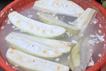 Nhận diện loại bột lạ chuyên tẩy trắng mít non, bắp chuối 