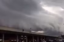 Mây sóng xuất hiện khiến người dân Thái Lan hoảng sợ