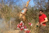 Thả kẹo Mentos vào nước Dr. Pepper và cái kết kinh hoàng