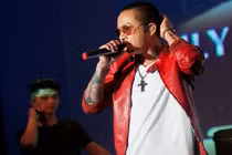 Tuấn Hưng tâm sự về mái tóc đã được tông đơ