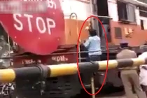 Dừng cả đoàn tàu để mua đồ ăn gây ngỡ ngàng