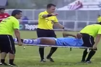 Những pha tai nạn “thốn đến tận rốn” trong bóng đá