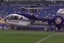 Video sấy phô mặt sân bằng máy bay trực thăng