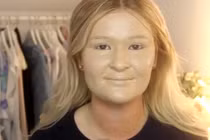 Đắp 100 lớp kem nền lên mặt và cái kết đáng sợ