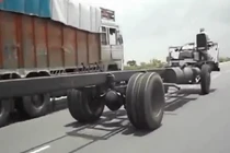 Xe tải mui trần độc nhất thế giới