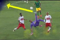 Pha ghi bàn đẹp mắt của các thủ môn khi tấn công