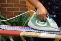 Những mẹo ủi quần áo đơn giản đến không ngờ