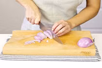 Đánh bay mùi hành tây với những nguyên liệu này