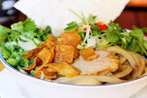 Khám phá ẩm thực Hội An trọn vẹn trong nửa ngày