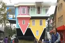 Chóng mặt với ngôi nhà lộn ngược tại Đài Loan, Trung Quốc