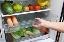 Những tác dụng kỳ diệu khi để bát nước vào tủ lạnh