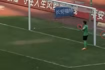 Bàn thắng kỳ dị nhất lịch sử bóng đá thế giới