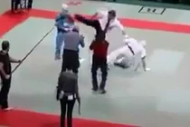 Xôn xao cảnh trọng tài "hổ báo" đánh vận động viên