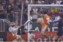 Top 10 pha vô lê thành bàn đẹp nhất năm 2016