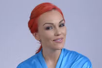 Video tái hiện lại lịch sử 100 năm của son môi