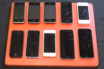 Ngâm 8 đời iPhone dưới nước và kết quả bất ngờ