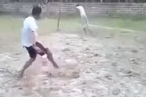 Cú sút penalty khùng nhất làng bóng đá