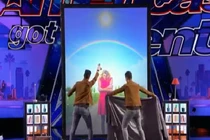 Màn ảo thuật “nhân bản” làm choáng váng thế giới