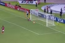 Tìm ra cầu thủ đen đủi nhất thế giới