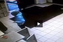 Nực cười tên trộm ngã sõng soài khi bỏ chạy