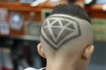 Thú chơi xăm hình lên tóc siêu độc ở Sài Gòn