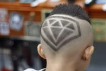 Thú chơi xăm hình lên tóc siêu độc ở Sài Gòn