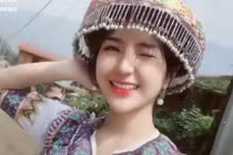 Dân mạng tìm kiếm thiếu nữ diện đồ dân tộc với nụ cười rạng rỡ