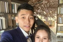 Chàng trai không ngửi được và lần uống nhầm xăng thơm vì tưởng là nước