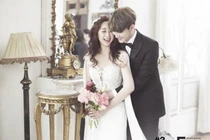 Hoa hậu Hàn Quốc giấu tuổi khi hẹn hò chồng kém 18 tuổi