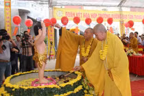 Video: Mừng lễ Phật Đản 2018 Phật tử chớ quên làm những điều này