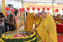 Video: Mừng lễ Phật Đản 2018 Phật tử chớ quên làm những điều này