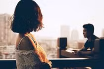 Yêu đúng người sai thời điểm là gì? Tất cả chỉ là sự bao biện