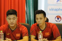 Xuân Trường hay Văn Quyết xứng đáng đeo băng đội trưởng Olympic Việt Nam?