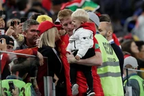 Ngắm thiên thần nhỏ của các cầu thủ Rakitic, Vida, Harry Kane