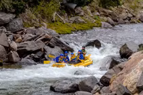 11 địa điểm nguy hiểm chết người vẫn hút vạn du khách