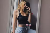 4 hot girl chưa qua 18 tuổi đã kiếm bộn tiền với thân hình nóng bỏng