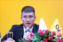 Lê Công Vinh từ chức, CLB TP HCM “cạn tàu ráo máng”