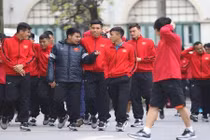 Đội tuyển Việt Nam đi bộ, thả lỏng trước trận chung kết AFF Cup