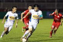 Vì sao lứa cầu thủ tài năng nhất nhà bầu Đức khổ sở ở V-League?